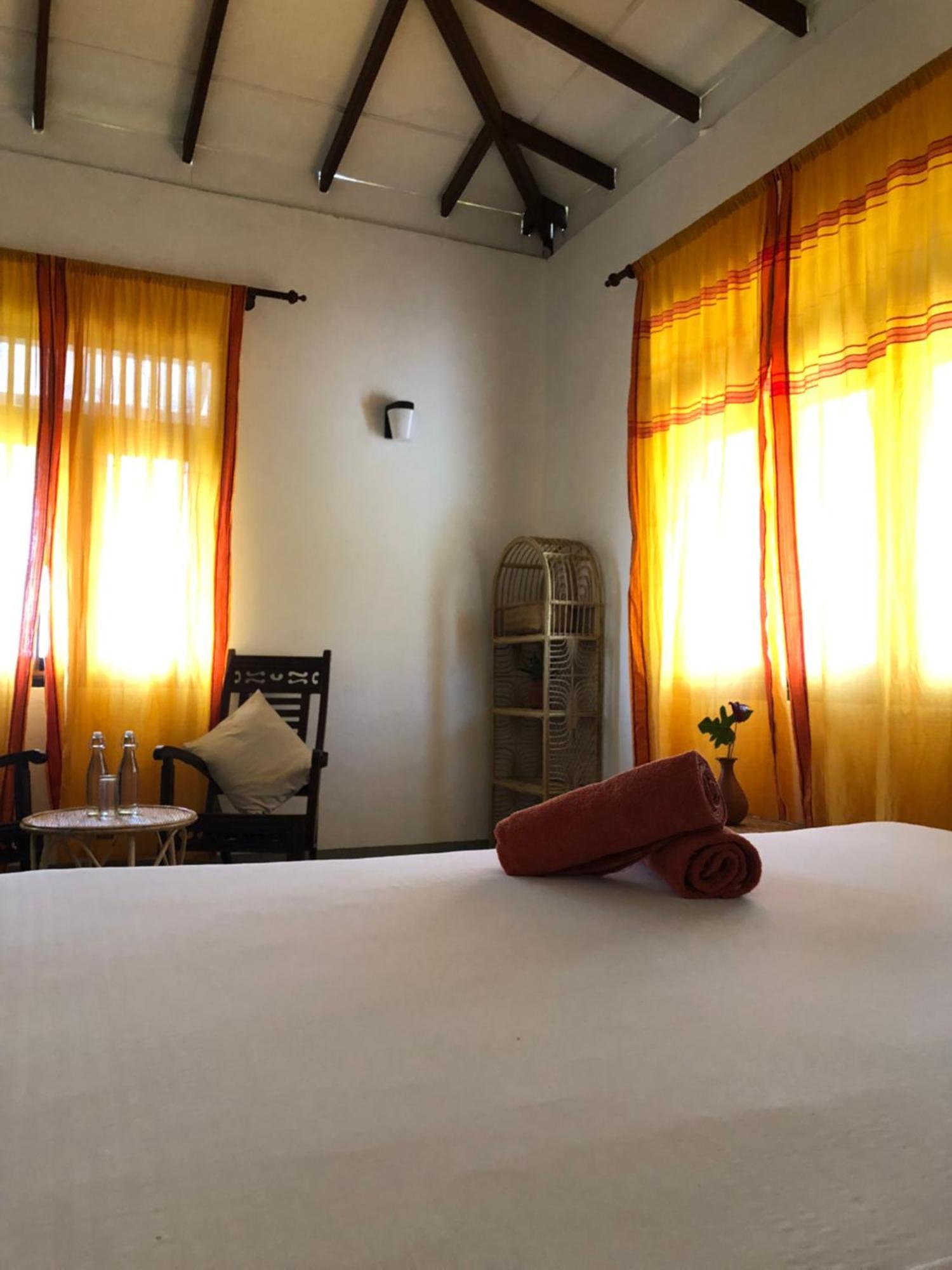 Hotel One Bhakthi à Ahangama Extérieur photo